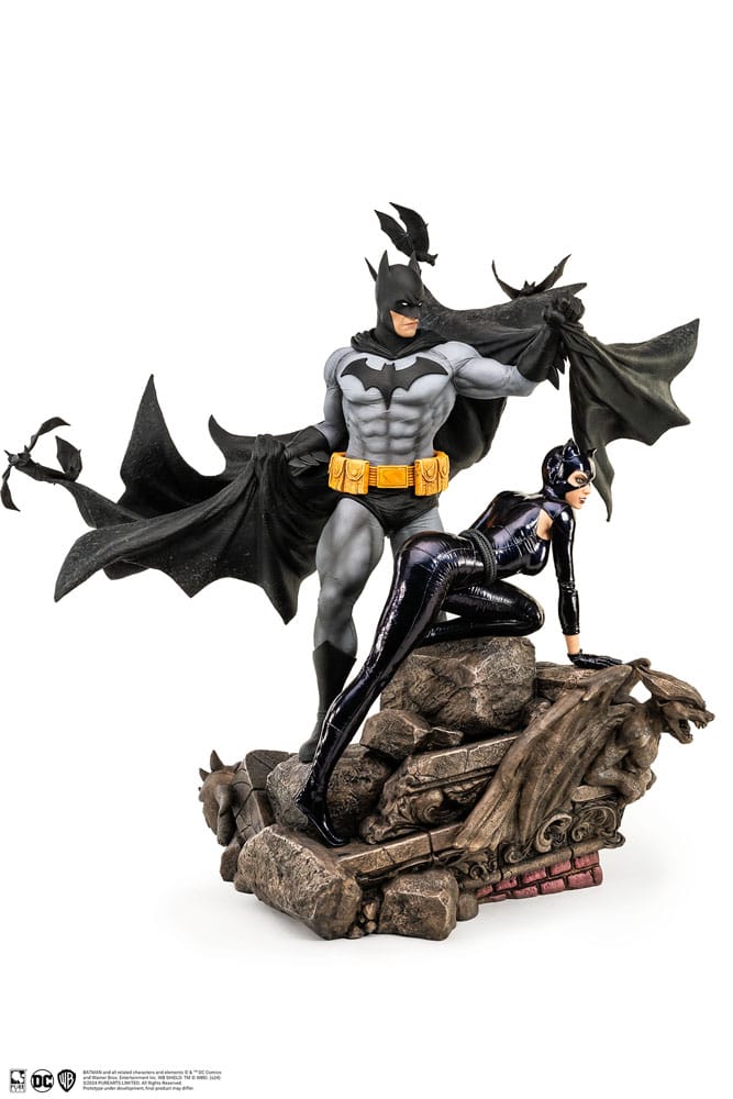 DC Comics Statue 1/4 Batman & Catwoman Reunion 67 cm