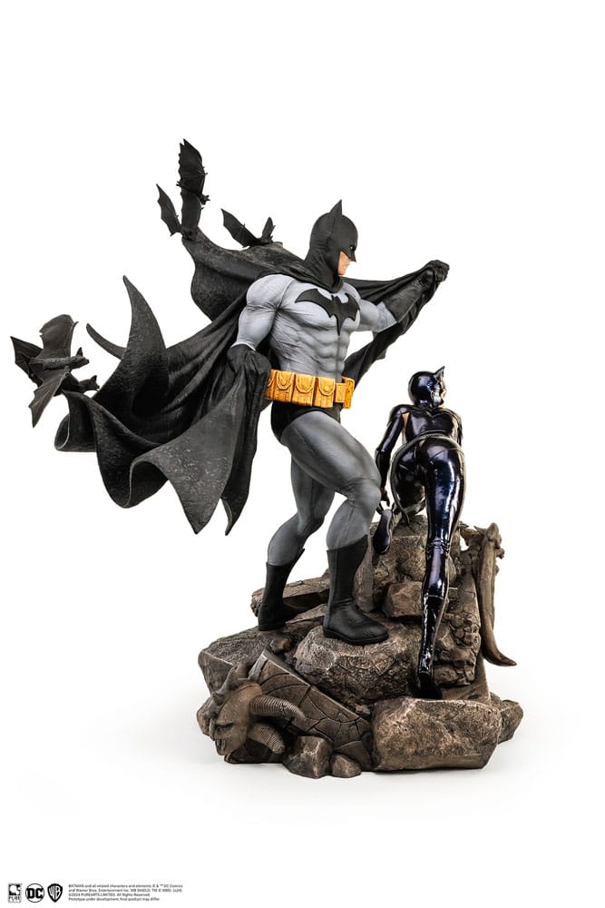 DC Comics Statue 1/4 Batman & Catwoman Reunion 67 cm