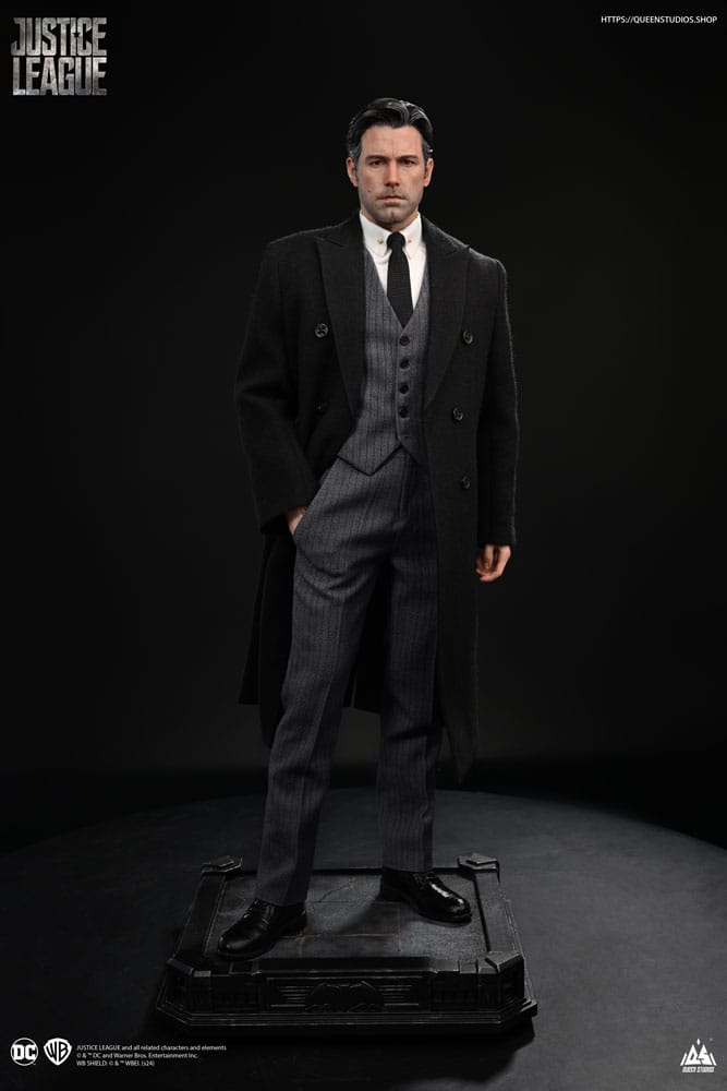 Justice League Statue 1/4 Bruce Wayne (Ben Affleck) 51 cm