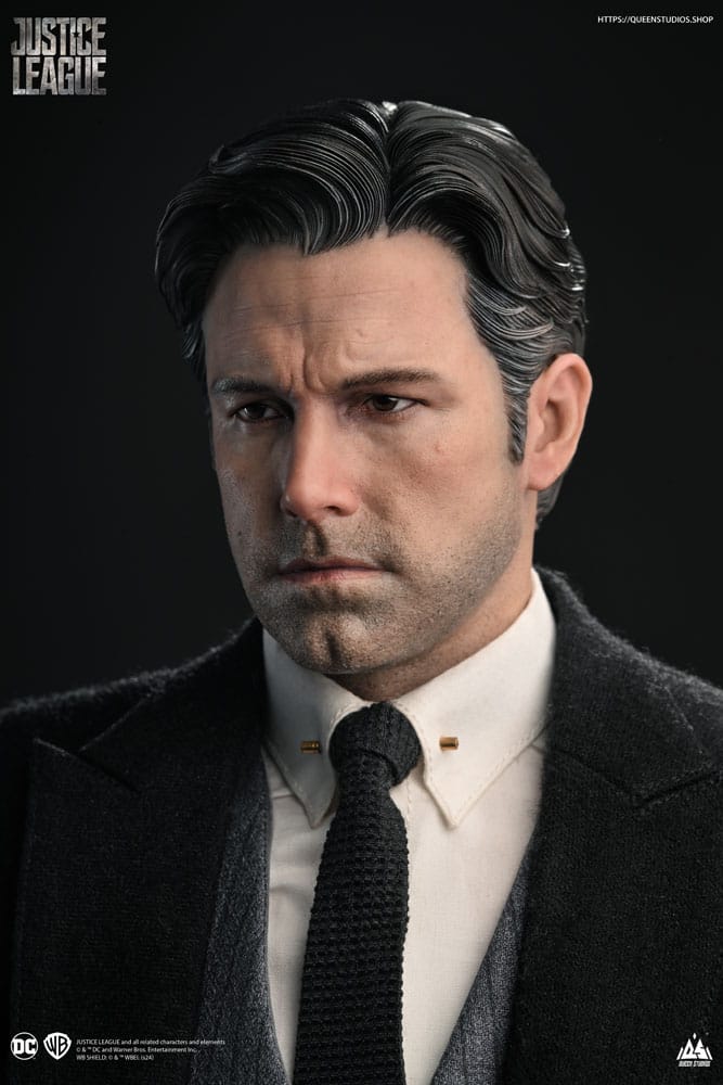 Justice League Statue 1/4 Bruce Wayne (Ben Affleck) 51 cm