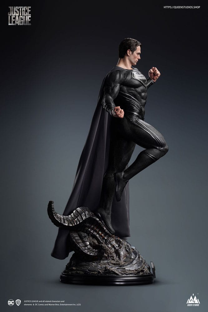 DC Comics Statue 1/3 Superman Black Suit Version Regular Edition80 cm