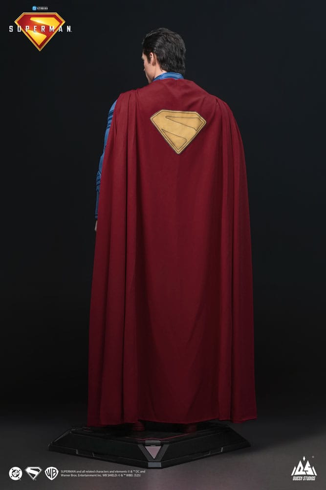 Superman 2025 Life-Size Statue Superman 208 cm