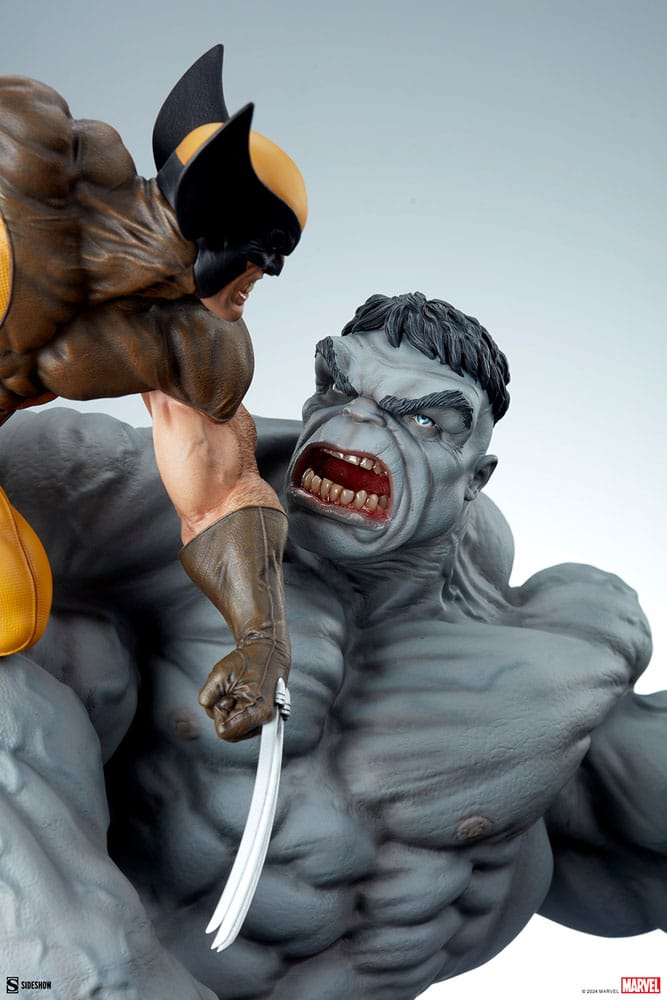 Marvel Statue Grey Hulk vs Wolverine 58 cm