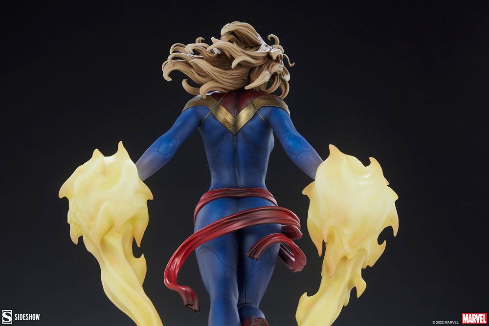 Marvel Premium Format Statue Captain Marvel 60 cm