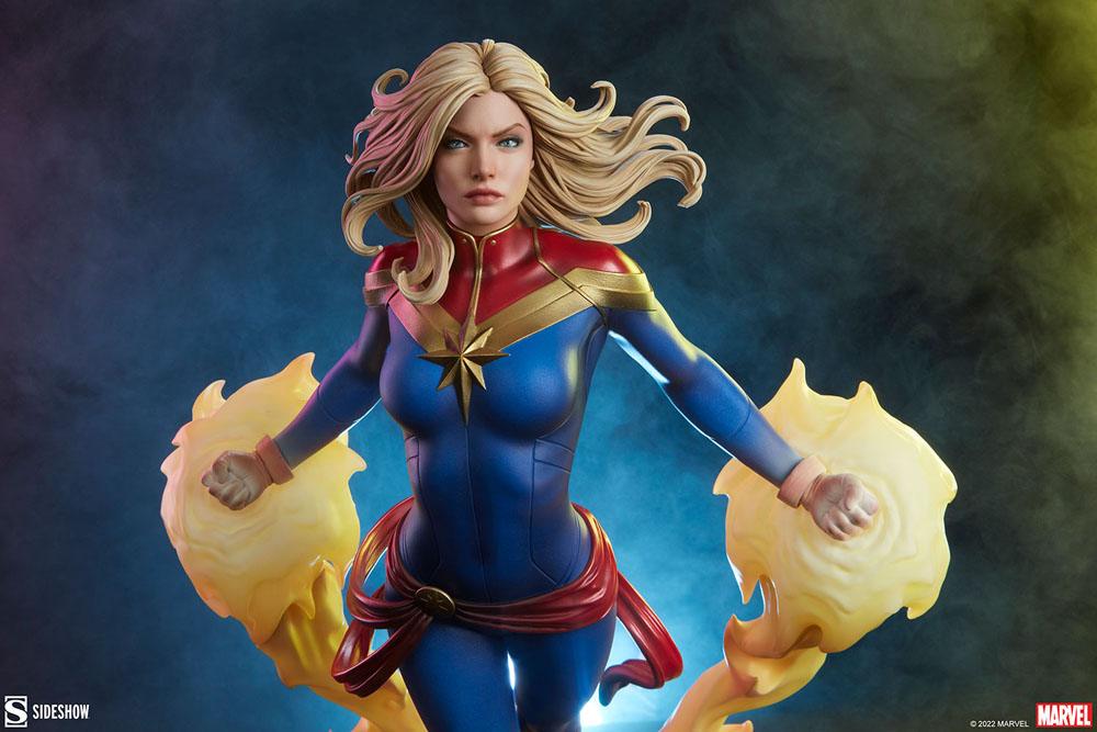 Marvel Premium Format Statue Captain Marvel 60 cm