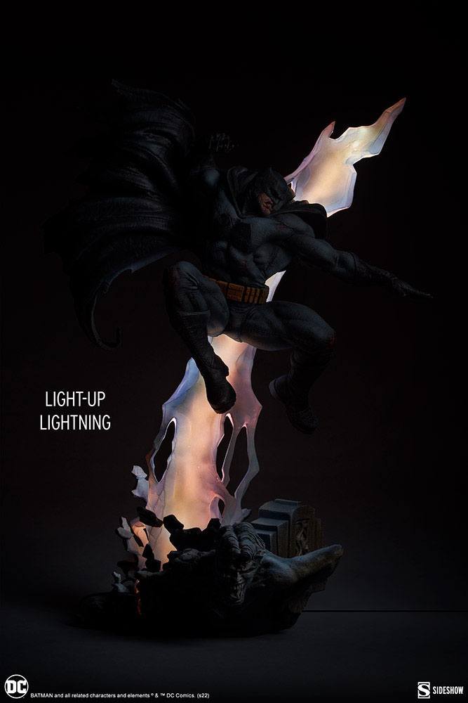 DC Comics Premium Format Statue Batman: The Dark Knight Returns 80 cm