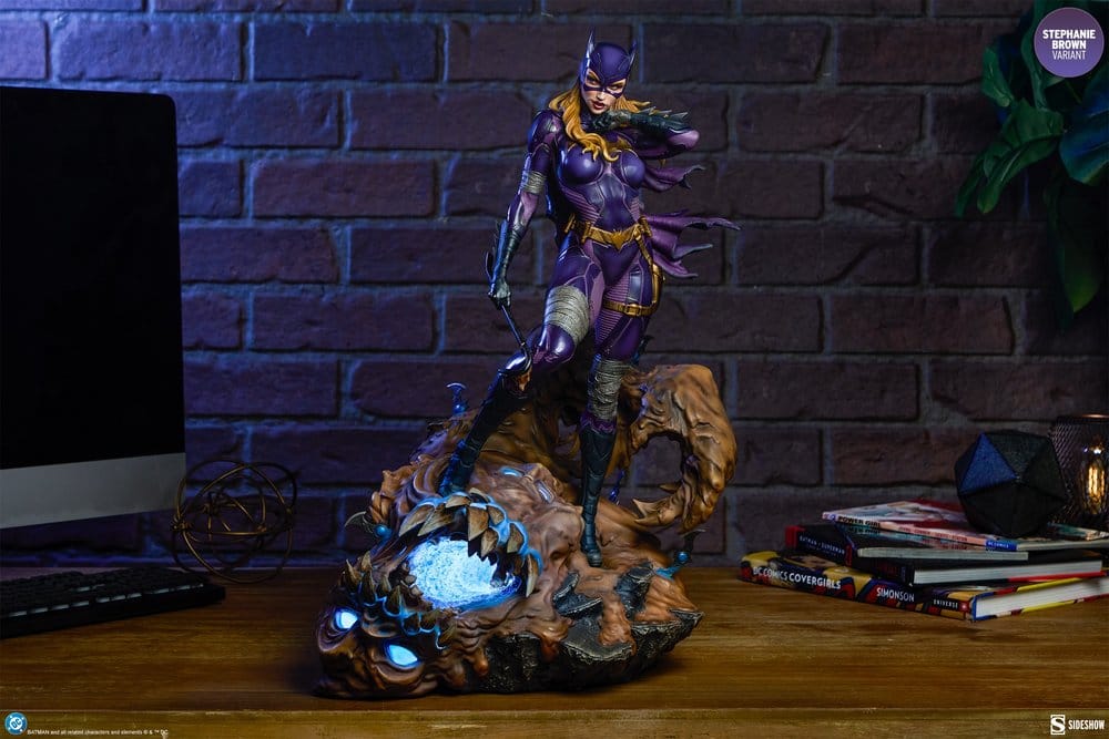 DC Comics Premium Format Figure Batgirl (Stephanie Brown Variant) 55 cm