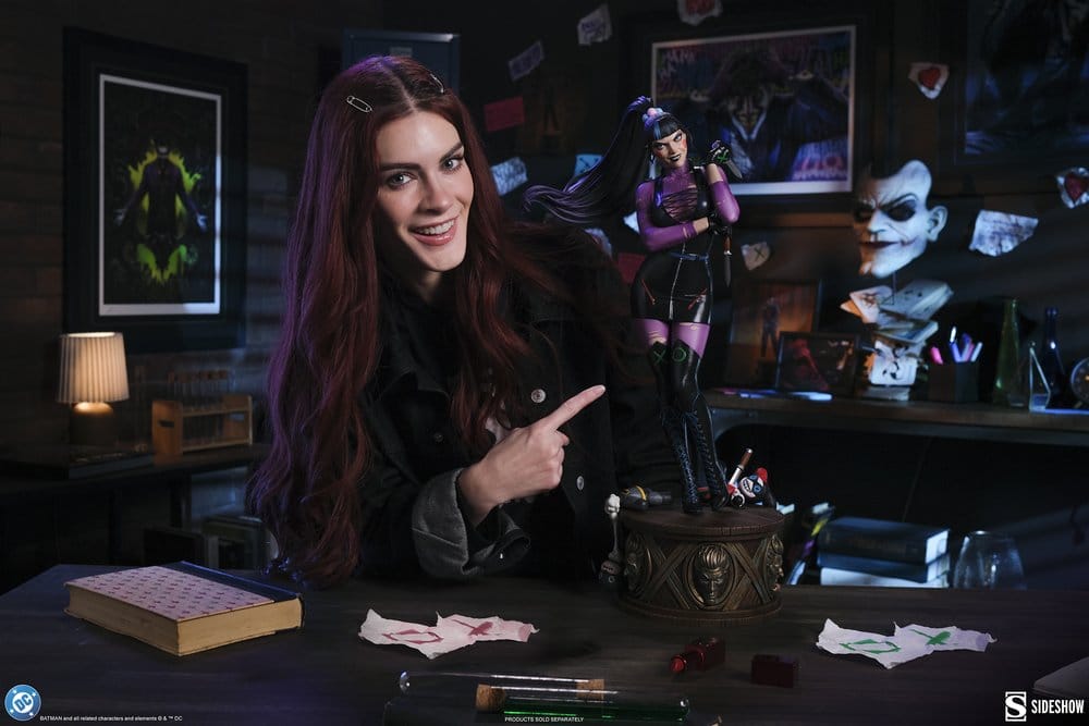 DC Comics Premium Format Figure Punchline 55 cm