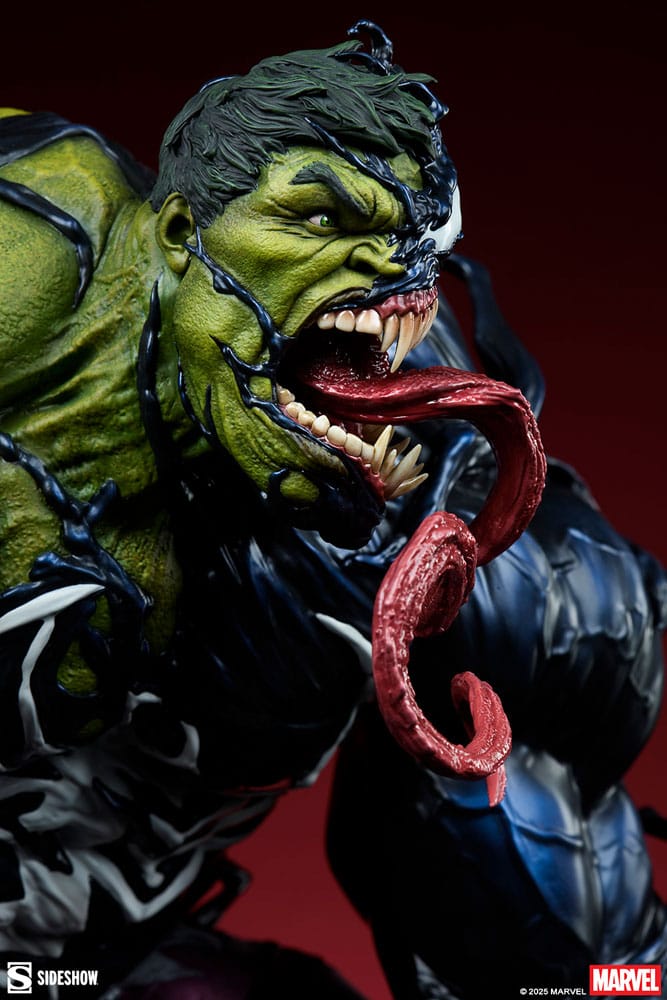Marvel Premium Format Statue Venomized Hulk 63 cm
