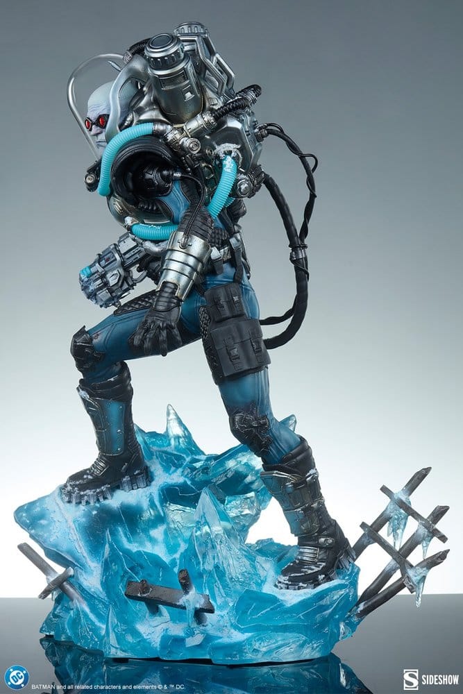 DC Comics Premium Format Figure Mr. Freeze 59 cm