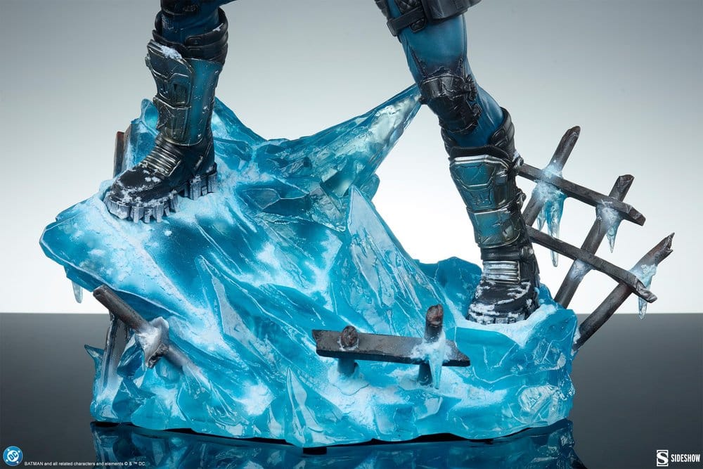 DC Comics Premium Format Figure Mr. Freeze 59 cm