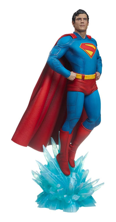 Superman (2025) Premium Format Statues Superman 61 cm & Krypto 23 cm Bundle (2)