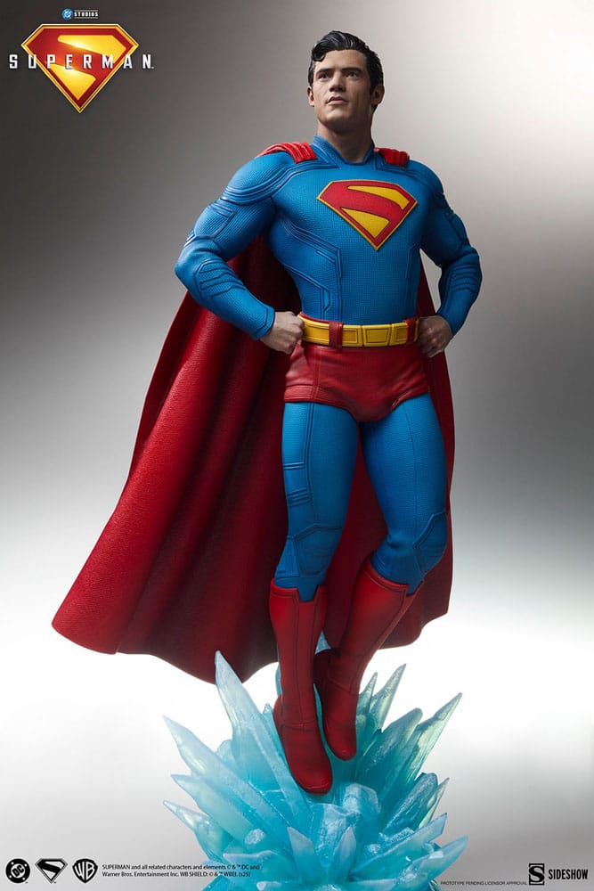 Superman (2025) Premium Format Statues Superman 61 cm &amp; Krypto 23 cm Bundle (2)