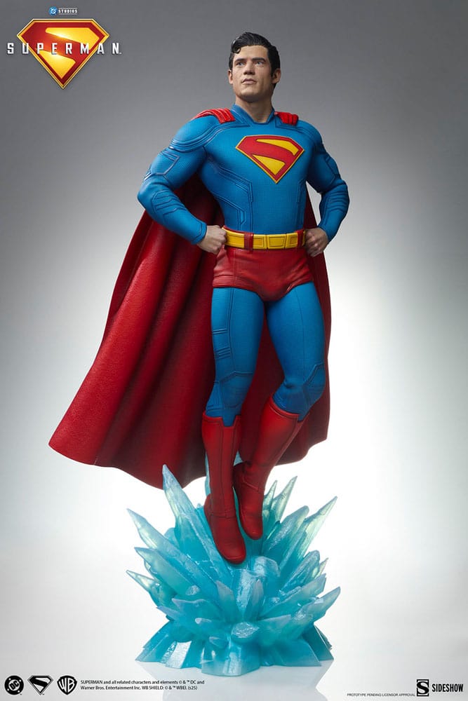 Superman (2025) Premium Format Statues Superman 61 cm &amp; Krypto 23 cm Bundle (2)