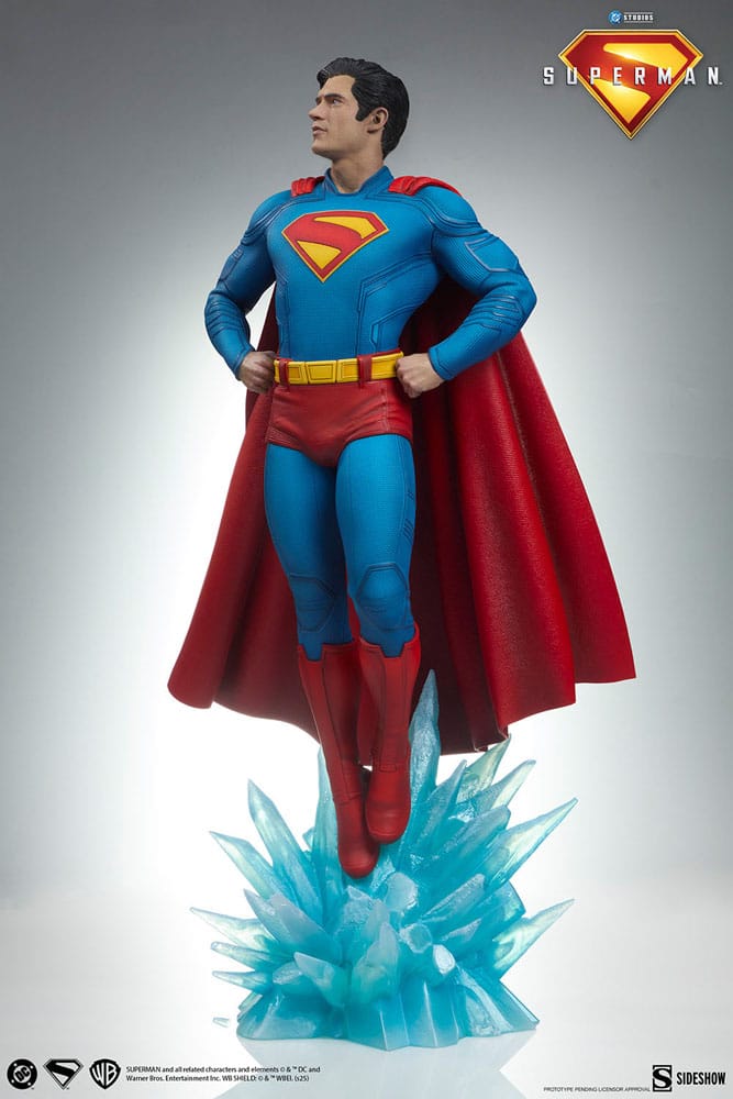 Superman (2025) Premium Format Statues Superman 61 cm &amp; Krypto 23 cm Bundle (2)