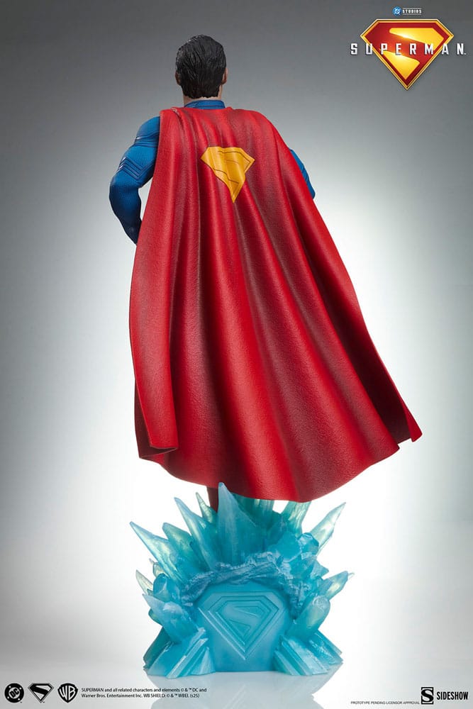 Superman (2025) Premium Format Statues Superman 61 cm &amp; Krypto 23 cm Bundle (2)