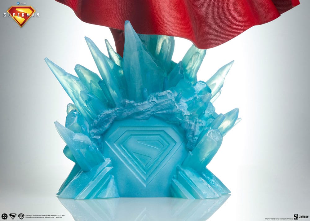 Superman (2025) Premium Format Statues Superman 61 cm &amp; Krypto 23 cm Bundle (2)