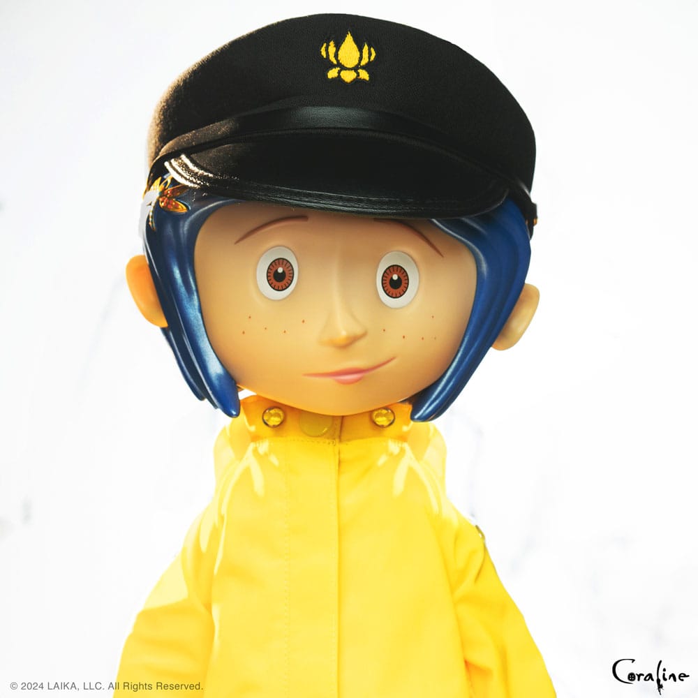 Coraline Supersize Vinyl Action Figure Coraline (Button Eyes) 40 cm