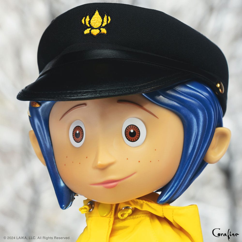 Coraline Supersize Vinyl Action Figure Coraline (Button Eyes) 40 cm