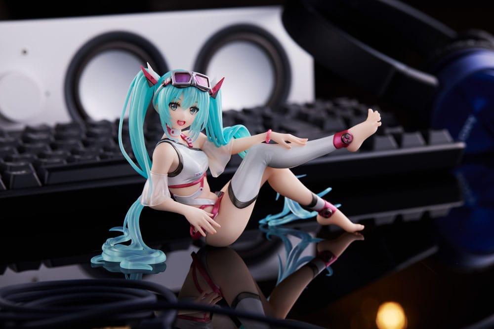 Hatsune Miku Wonderland PVC Statue Aqua Float Girls Figure Hatsune Miku Reissue 18 cm