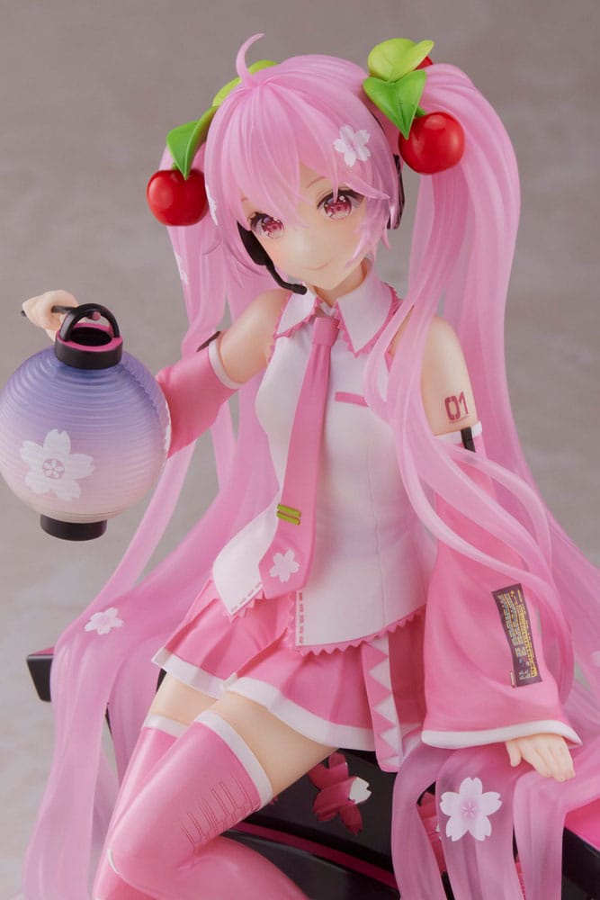 Hatsune Miku AMP PVC Statue Statue Sakura Miku Lantern Ver. Reissue 20 cm