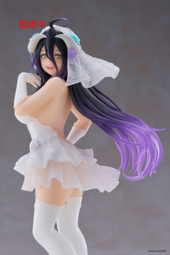 Overlord Coreful PVC Statue Albedo Wedding Ver. 18 cm   - Damaged packaging