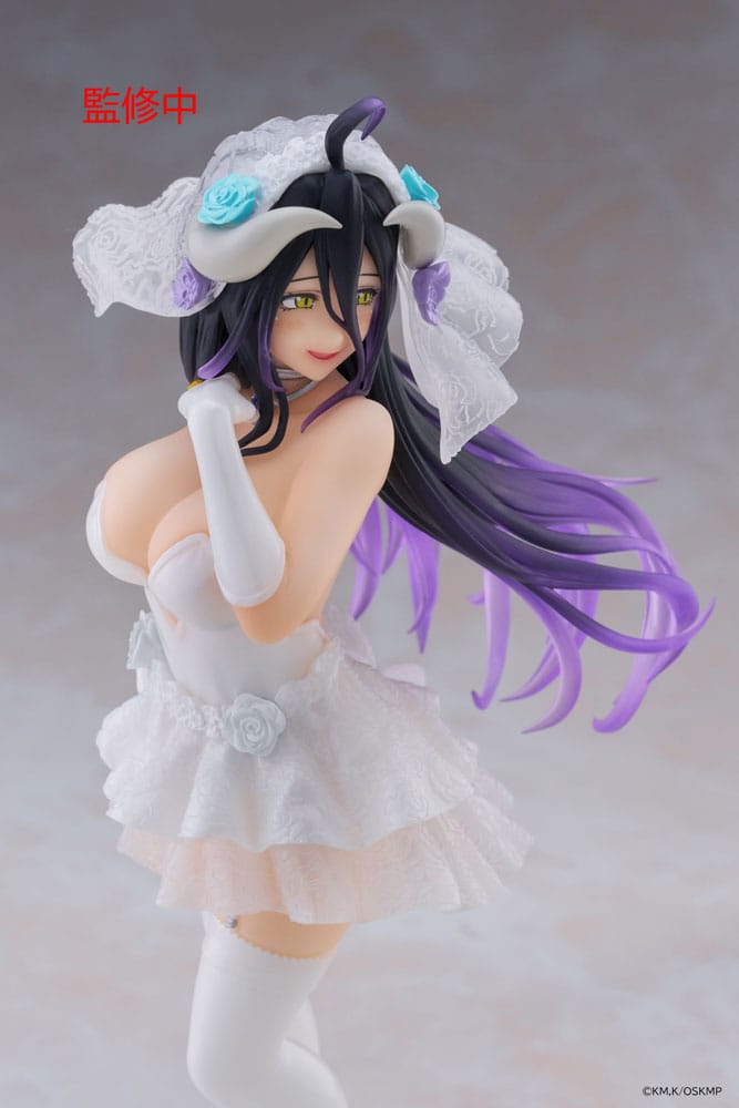 Overlord Coreful PVC Statue Albedo Wedding Ver. 18 cm   - Damaged packaging