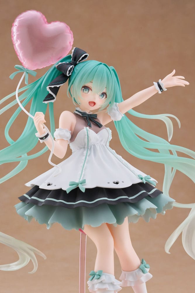 Hatsune Miku AMP+ PVC Statue Statue Hatsune Miku Birthday 2025 Party Ver. 21 cm - Damaged packaging