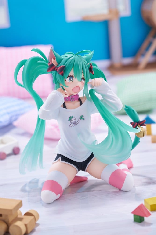Hatsune Miku PVC Statue Desktop Cute Figure Hatsune Miku Cat Ear T-Shirt Ver. 13 cm