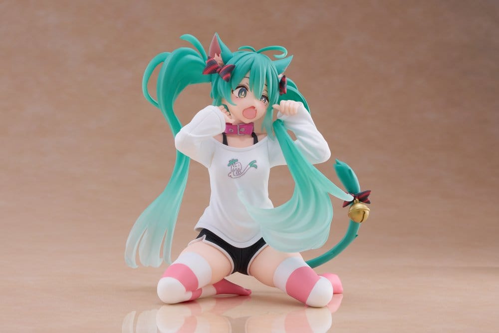 Hatsune Miku PVC Statue Desktop Cute Figure Hatsune Miku Cat Ear T-Shirt Ver. 13 cm