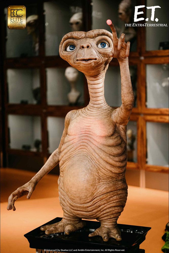 E.T. The Extra-Terrestrial Life-Size Statue E.T. 132 cm