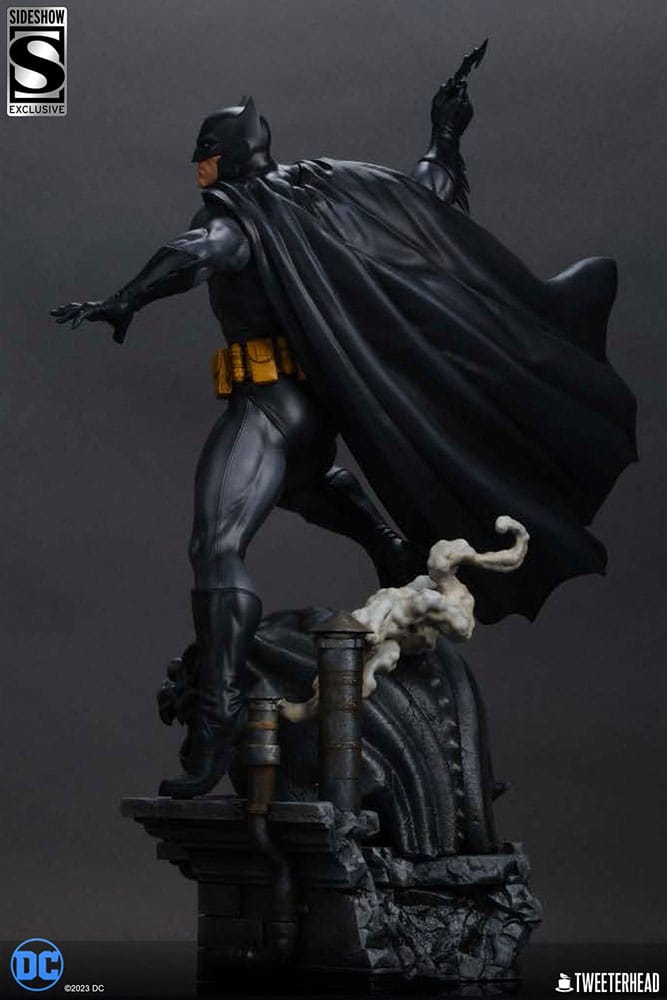 DC Comics Maquette 1/4 Batman (Black and Gray Edition) 66 cm