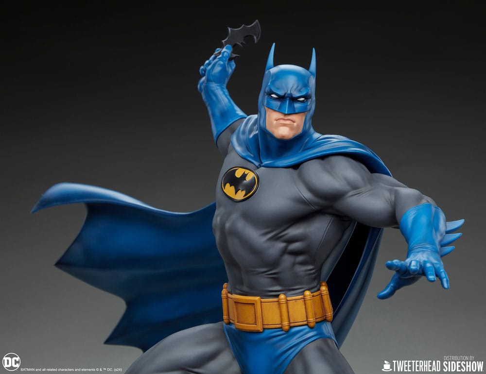 DC Comics Maquette 1/4 Batman (Retro Edition) 66 cm