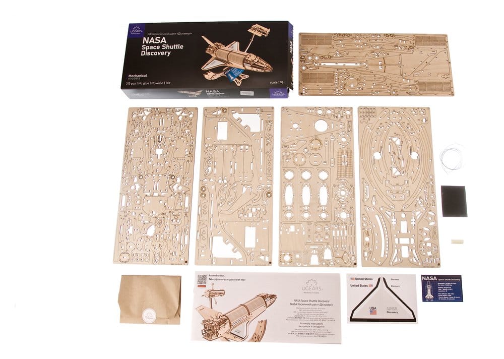 NASA 3D Wooden Puzzle Space Shuttle Discovery