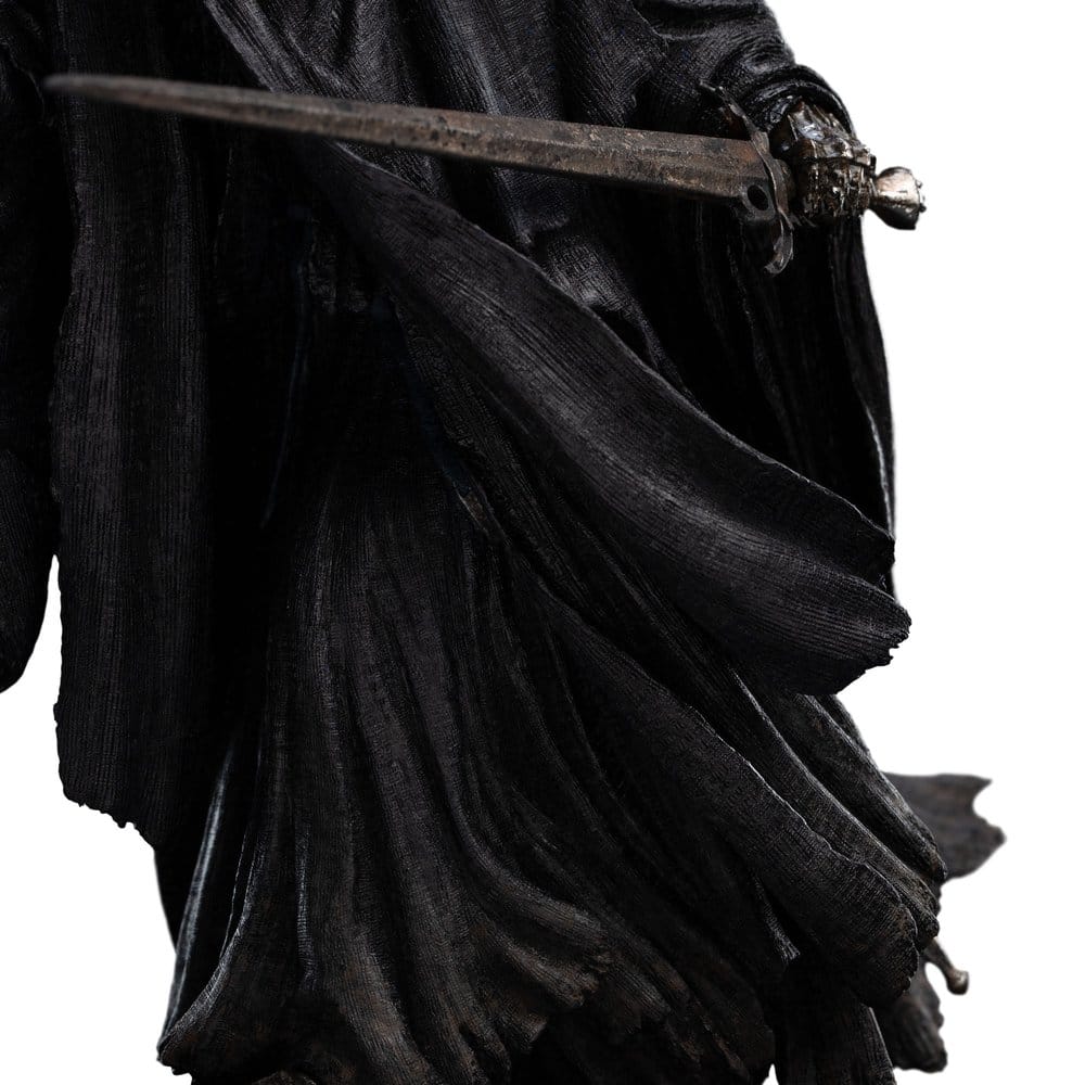 The Lord of the Rings Trilogy Mini Statue Ringwraith at the Prancing Pony 18 cm